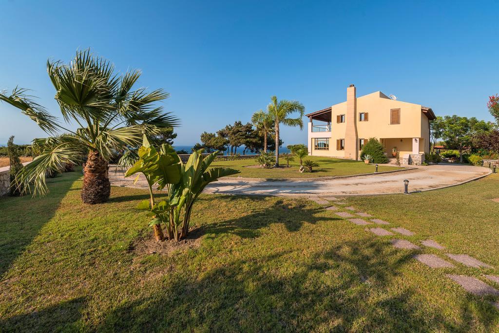 Villa Russelia Καλαβάρδα Εξωτερικό φωτογραφία