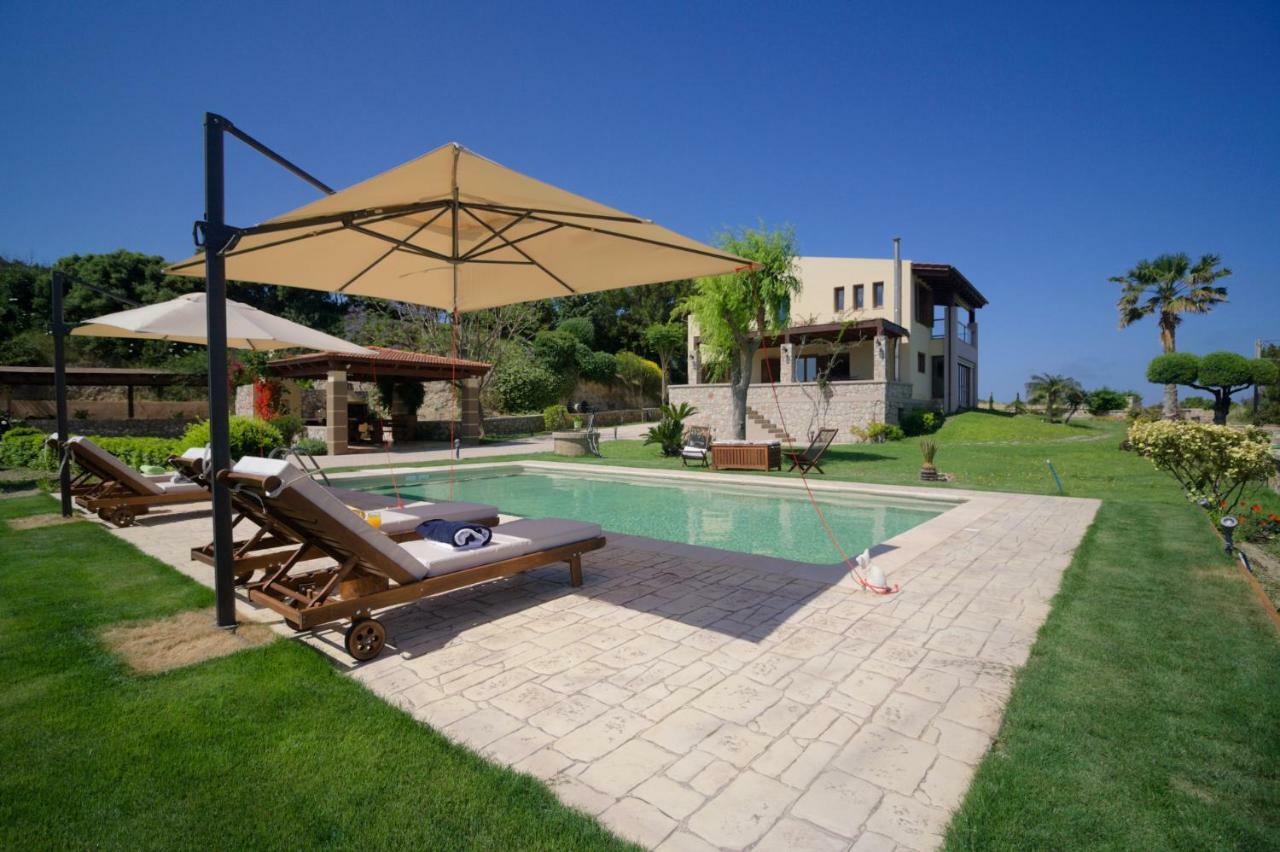 Villa Russelia Καλαβάρδα Εξωτερικό φωτογραφία